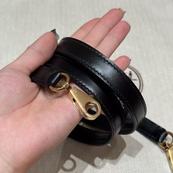 Classic Hermes Bag: A Stylish and Versatile Choice for Elegance - Picture 11 of 12